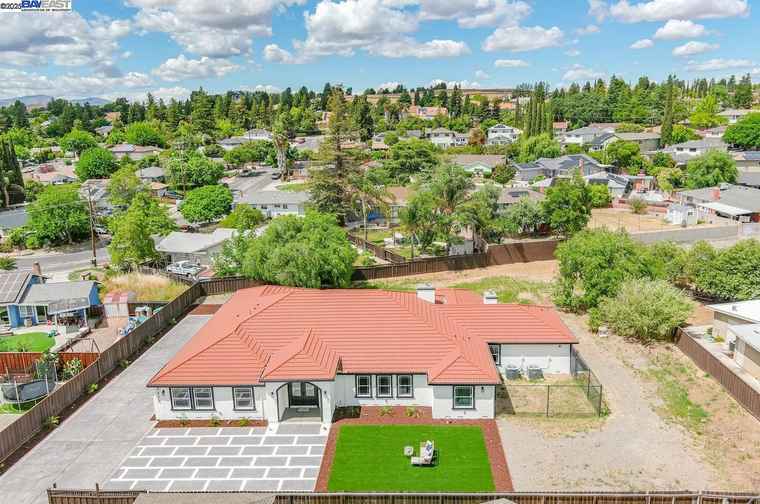 Photo of 3370 Gardella Plz Livermore, CA 94551