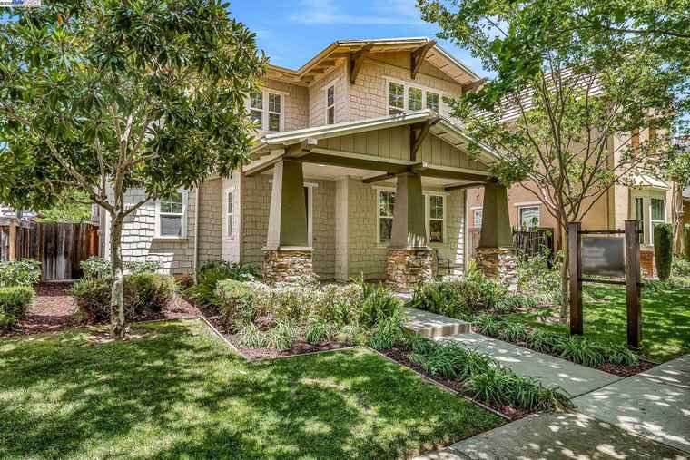 Photo of 2259 Magnolia Bridge Dr San Ramon, CA 94582