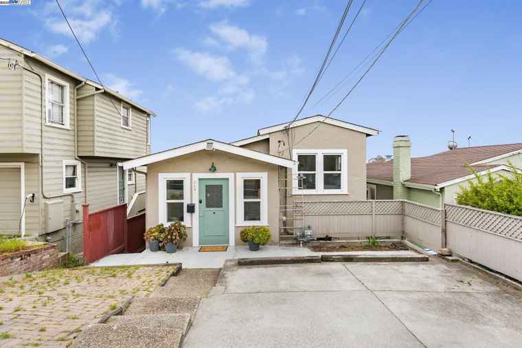 Photo of 812 Washington Ave Albany, CA 94706