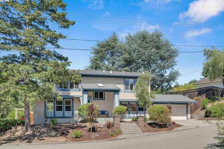 Photo of 5582 Trailside Ct Castro Valley, CA 94552
