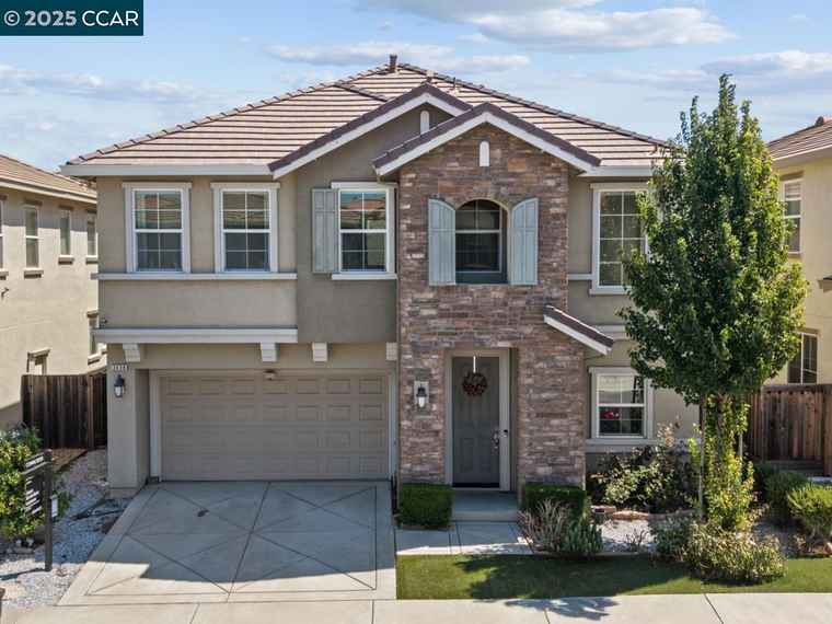 Photo of 2436 Sienna Dr Pittsburg, CA 94565