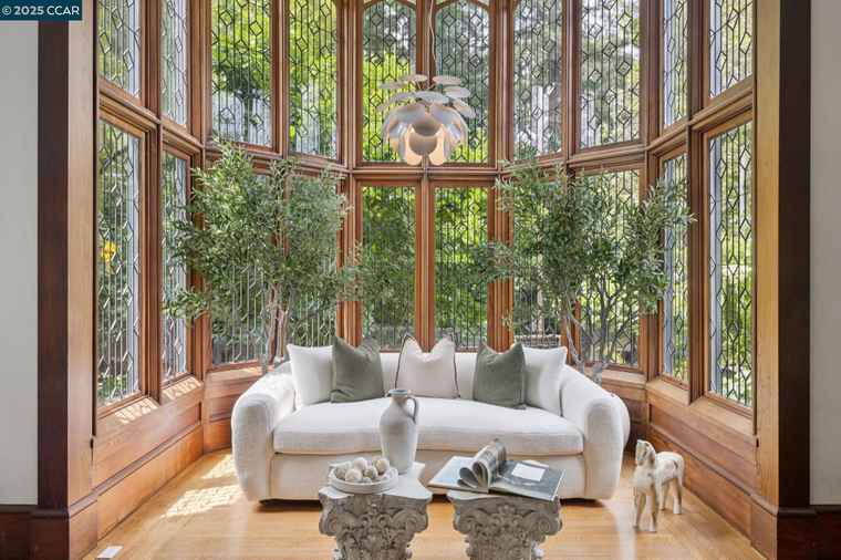 Photo of 91 Tunnel Rd Berkeley, CA 94705