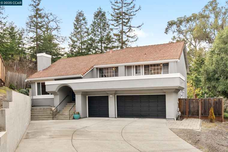 Photo of 110 Costanza Dr Martinez, CA 94553