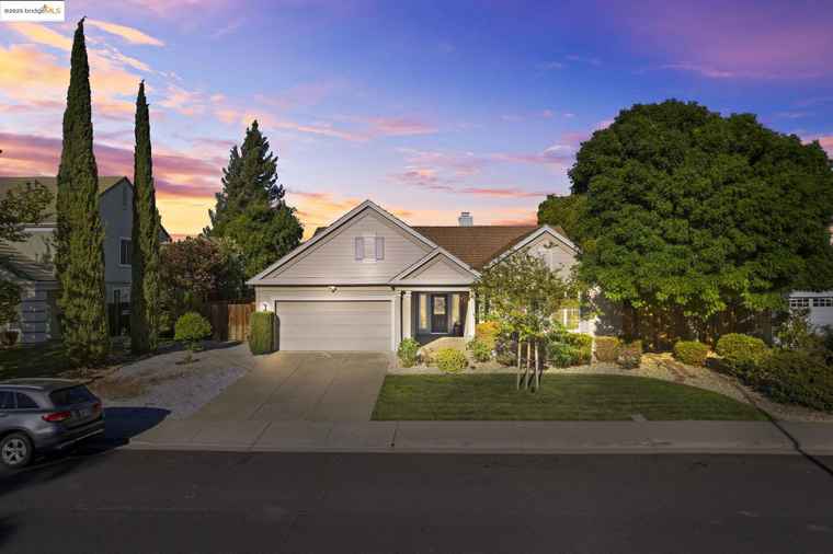 Photo of 1030 Orchid Dr Brentwood, CA 94513