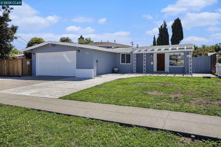 Photo of 27675 Portsmouth Ave Hayward, CA 94545