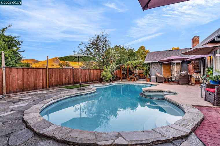 Photo of 5465 Preston Ct Concord, CA 94521