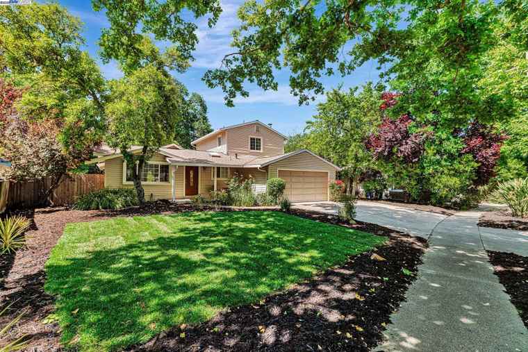 Photo of 1841 Gilardy Dr Concord, CA 94518