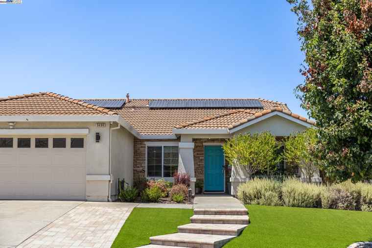 Photo of 5408 La Salle Way Vallejo, CA 94591