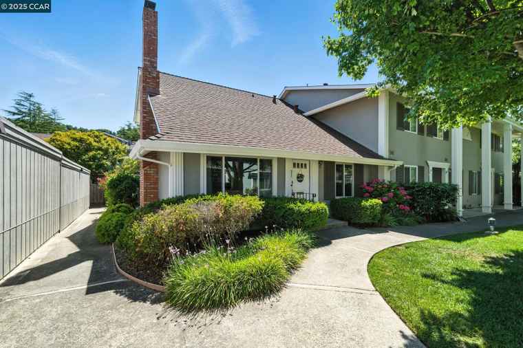 Photo of 21 Miramonte Dr Moraga, CA 94556