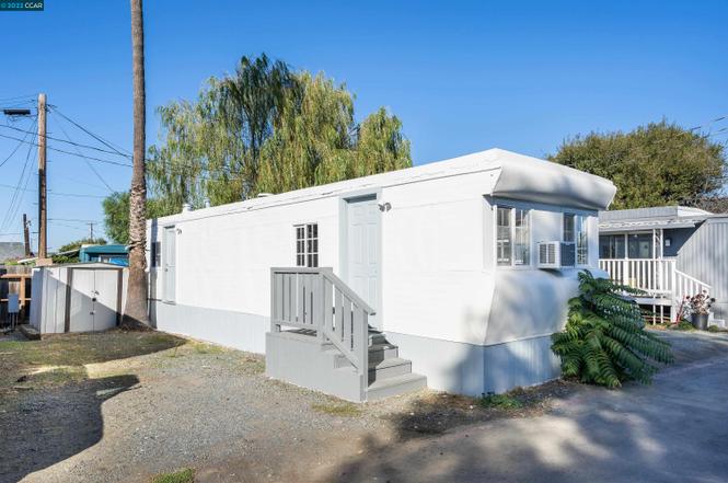 ranch homes for sale in ri