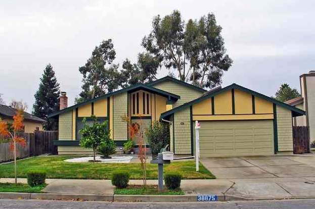 https://ssl.cdn-redfin.com/photo/10/mbphoto/300/genMid.40230300_0.jpg
