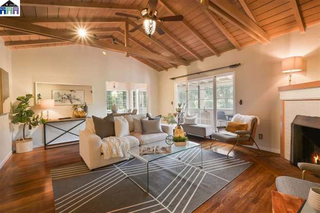 2587 El Caminito Oakland Ca 94611 3 Beds 3 5 Baths