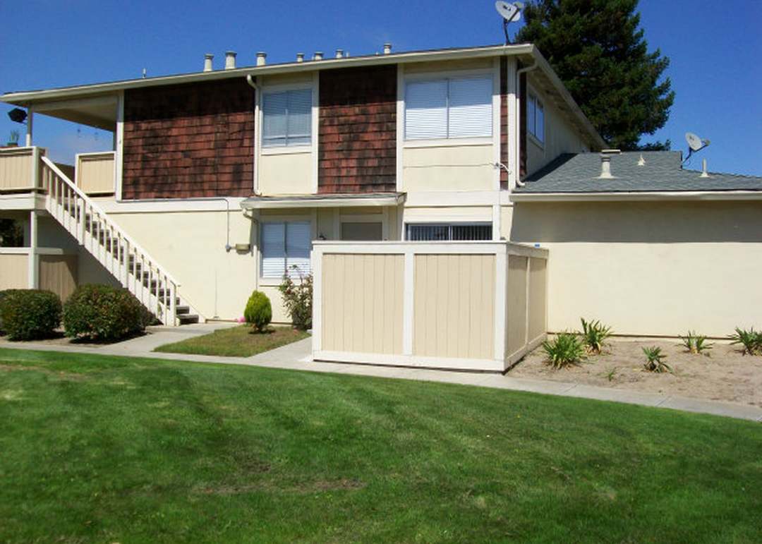 1853 Cherokee Dr #2, Salinas, CA 93906