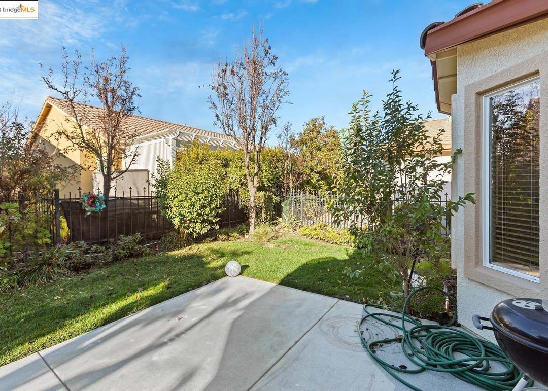 517 Palisades Dr, Rio Vista, CA 94571