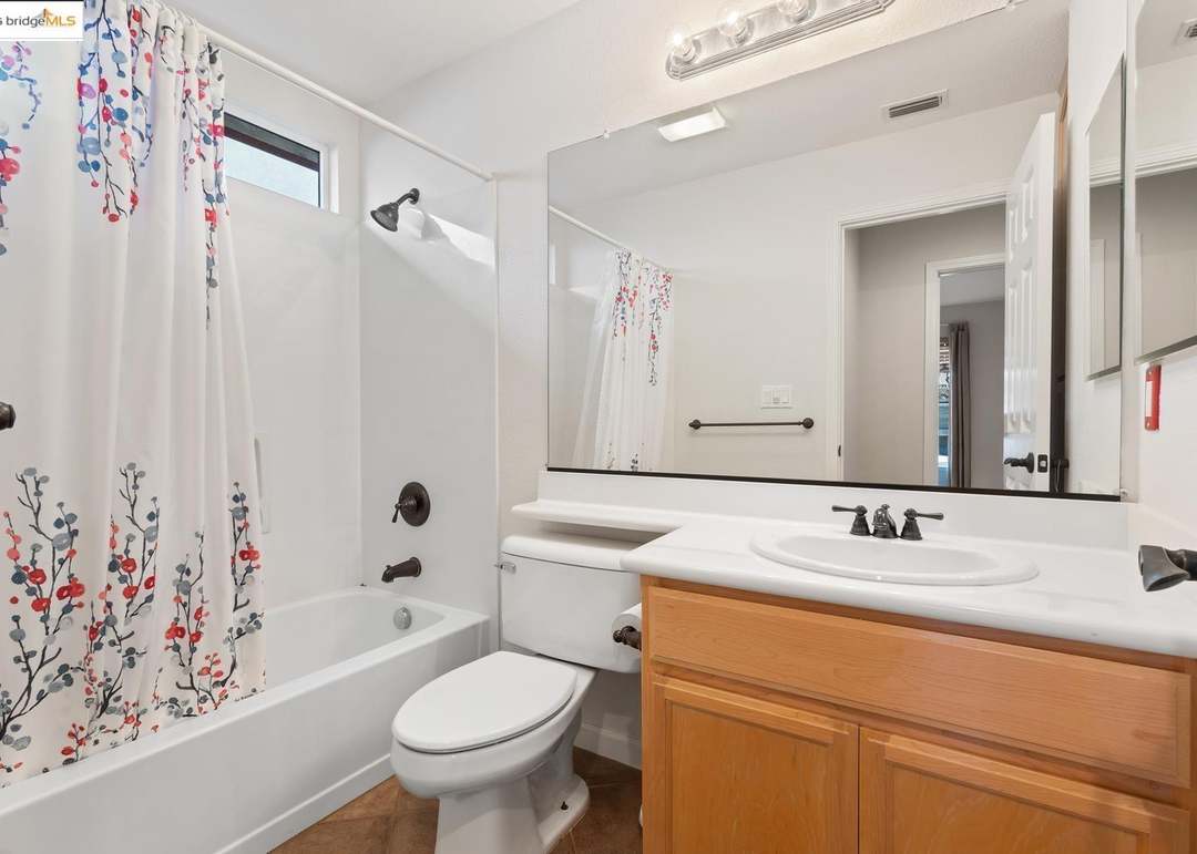 517 Palisades Dr, Rio Vista, CA 94571