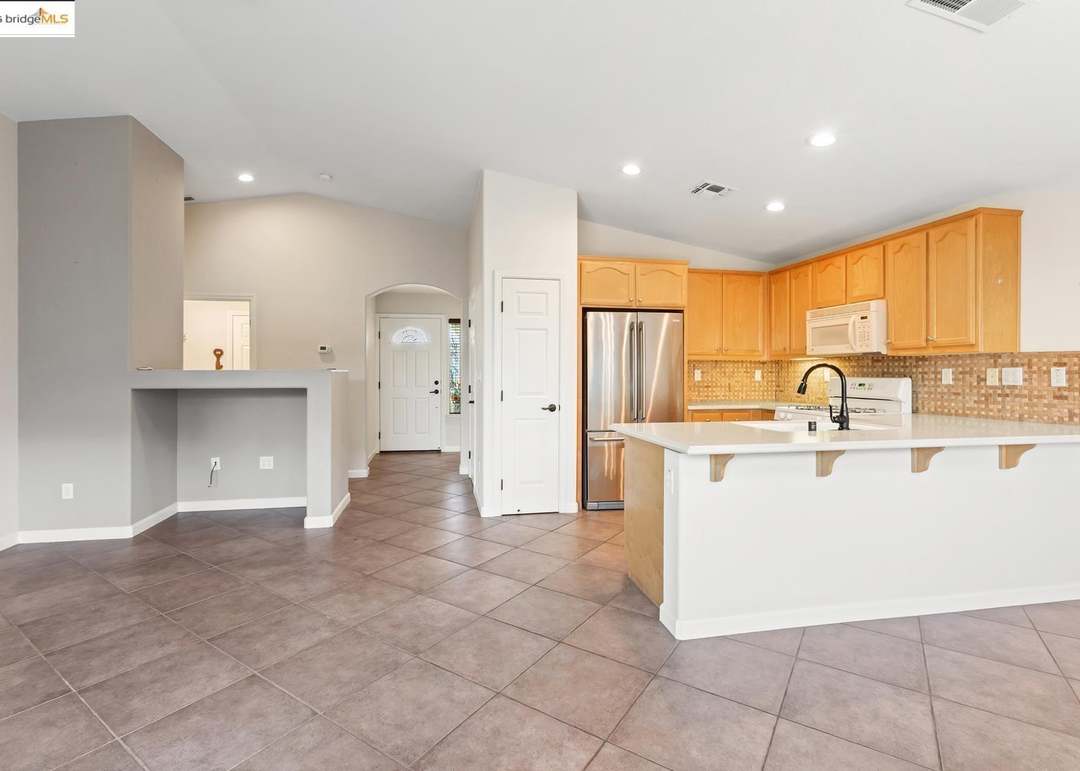 517 Palisades Dr, Rio Vista, CA 94571