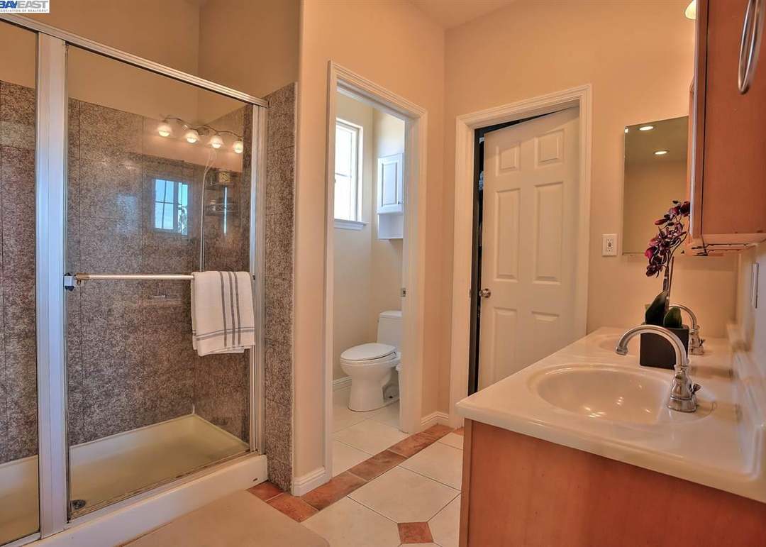5325 Diamond Head Ln, Fremont, CA 94538