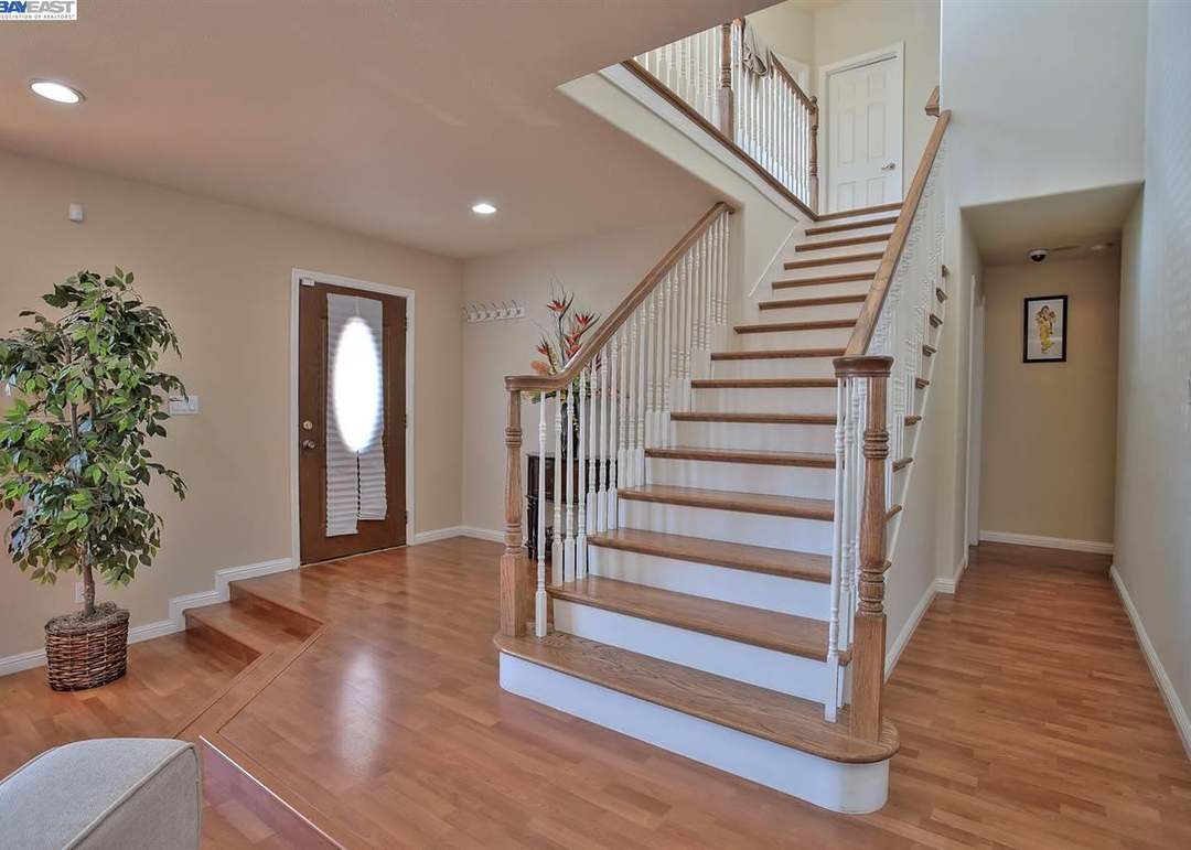 5325 Diamond Head Ln, Fremont, CA 94538