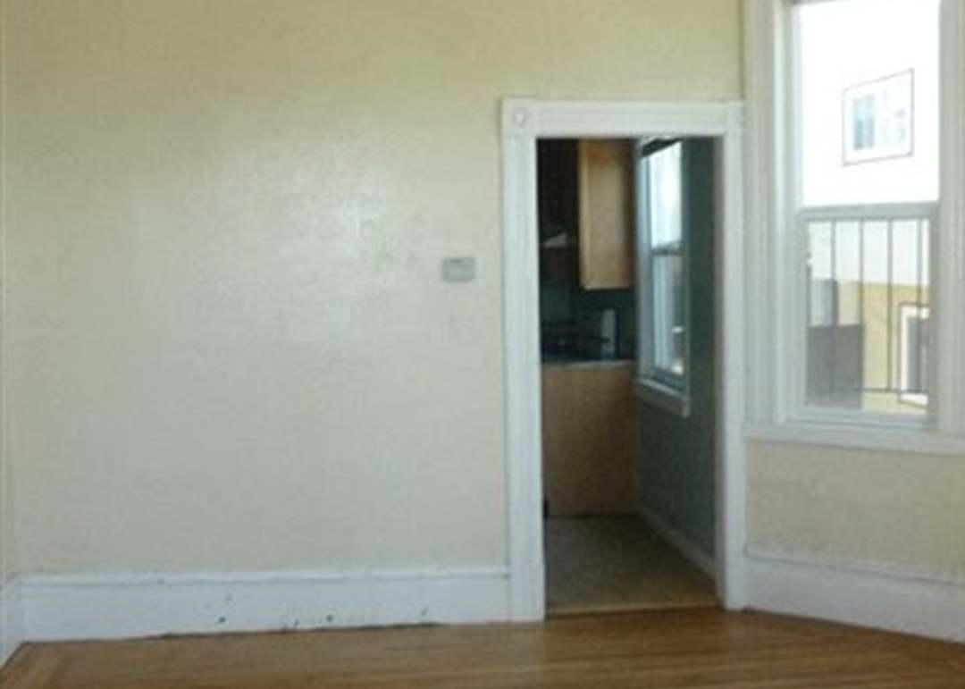 2278 E 17th St, Oakland, CA 94606