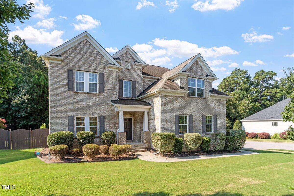 YARDSALE　ダルトン■3COMPARTMENT BIN 54 200 Vintage Hill Cir, Apex, NC 27539 | For Sale ($750,000