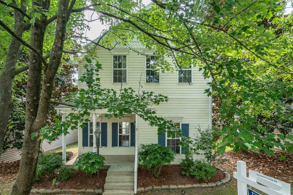109 Danesway Dr, Holly Springs, NC 27540