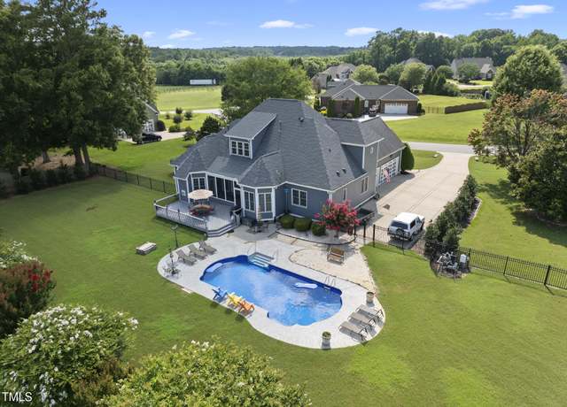 Property at 2009 Rockwall Farms Ln, Fuquay Varina, NC 27526, 3 beds, 3.5 baths