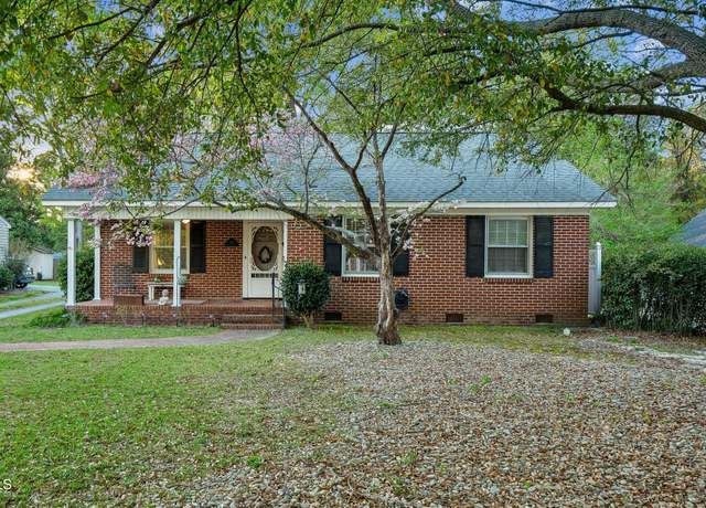 Property at 418 S 2nd St, Smithfield, NC 27577, 3 beds, 1.5 baths