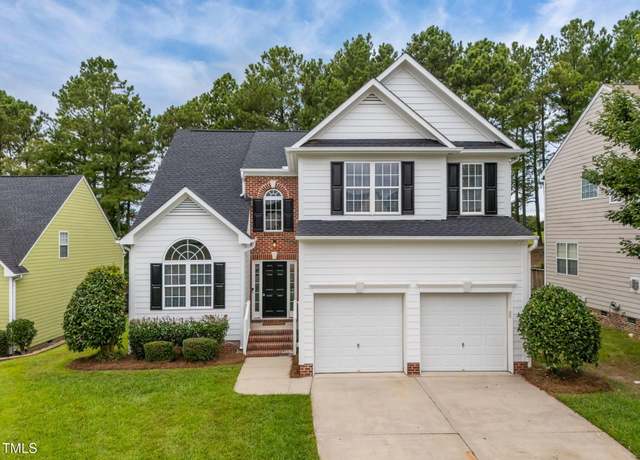 Property at 10 Gwendolyn Cir, Durham, NC 27703, 3 beds, 2.5 baths