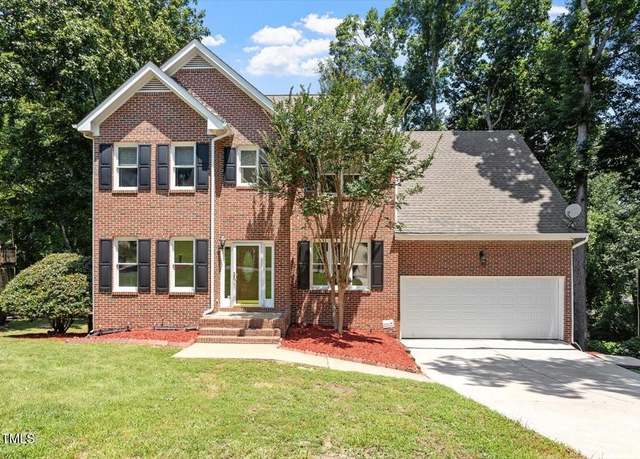 Property at 4733 Royal Troon Dr, Raleigh, NC 27604, 5 beds, 3.5 baths