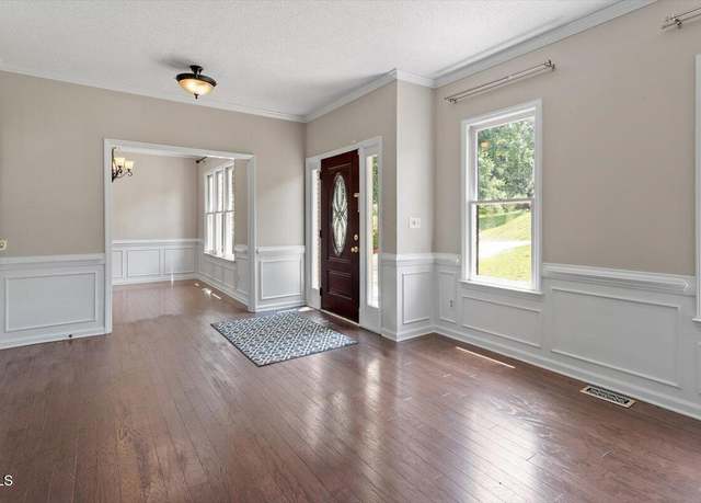 Property at 4733 Royal Troon Dr, Raleigh, NC 27604, 5 beds, 3.5 baths