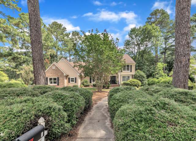 Property at 214 W Stevens St, Smithfield, NC 27577, 5 beds, 4 baths