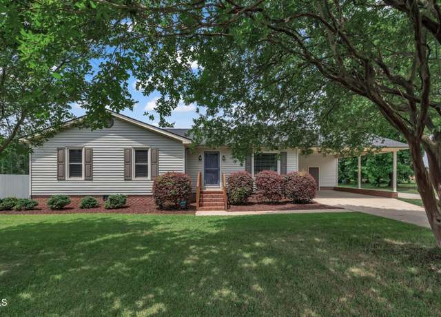 Property at 105 Poplar Dr, Clayton, NC 27520, 3 beds, 2 baths