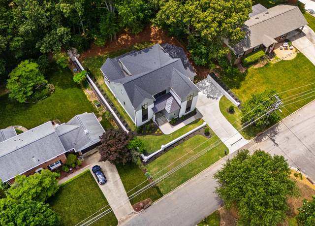Property at 5208 Knollwood Rd, Raleigh, NC 27609, 4 beds, 5 baths