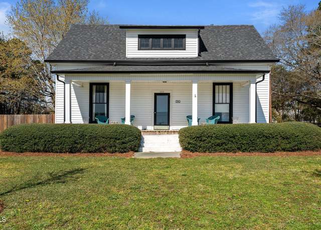 Property at 1310 S 8th St, Lillington, NC 27546, 3 beds, 2 baths