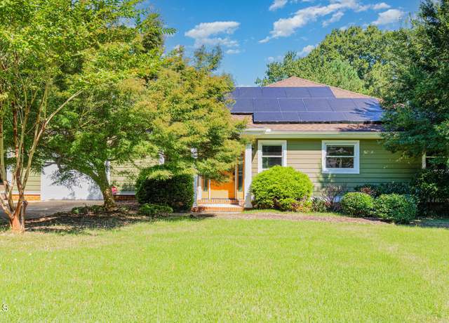 Property at 222 Wilmot Dr, Raleigh, NC 27606, 2 beds, 2 baths