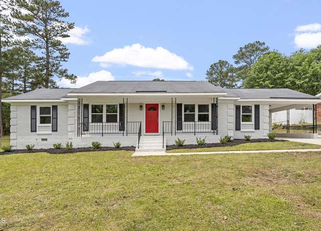 Property at 544 Cimarron Dr, Fayetteville, NC 28303, 4 beds, 2 baths