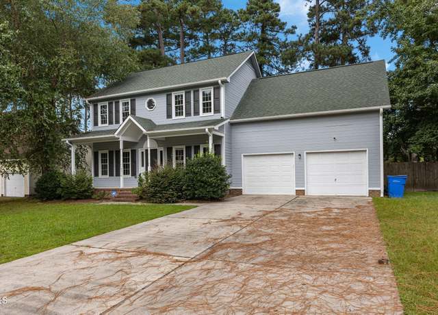 Property at 8318 Umstead Dr, Fayetteville, NC 28304, 3 beds, 2.5 baths