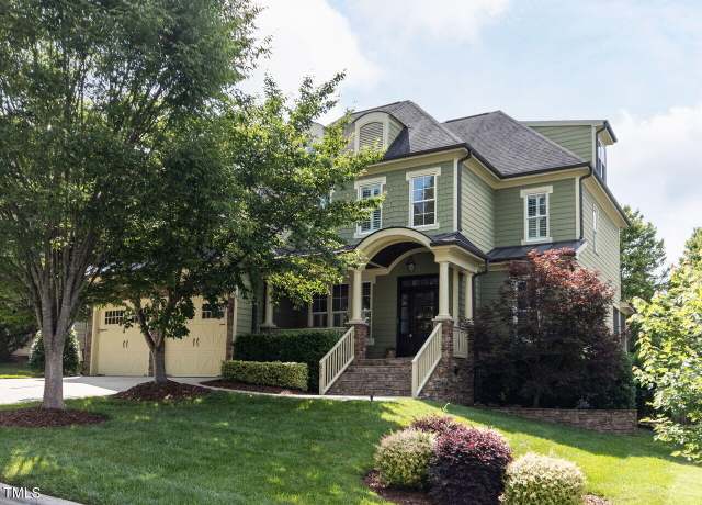 Property at 612 Peach Orchard Pl, Cary, NC 27519, 5 beds, 4.5 baths