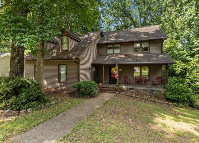 Property at 375 Conifer Dr, Fayetteville, NC 28314, 4 beds, 2.5 baths