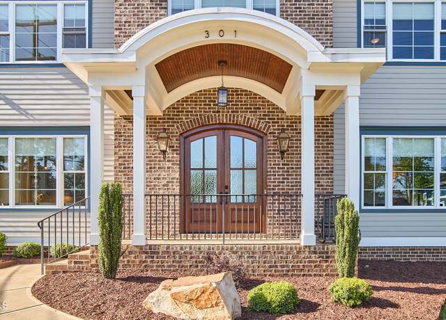Property at 301 Georgetown Rd, Raleigh, NC 27608, 5 beds, 6.5 baths