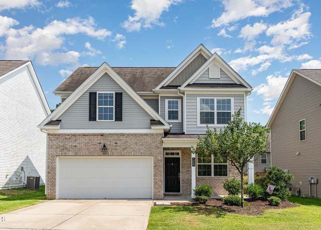 Property at 637 Stapleford Ln, Fuquay Varina, NC 27526, 4 beds, 2.5 baths