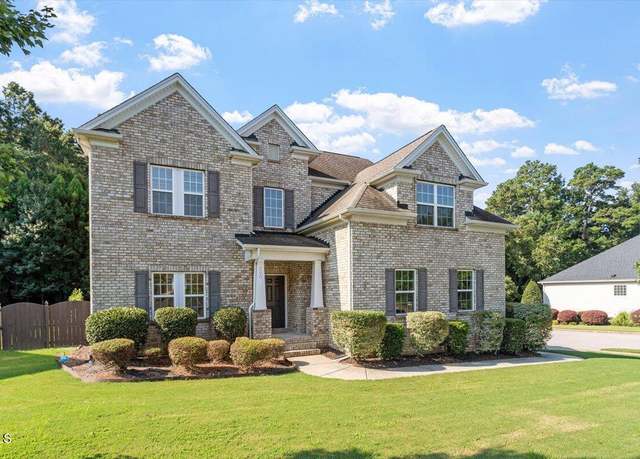 Property at 200 Vintage Hill Cir, Apex, NC 27539, 4 beds, 3 baths