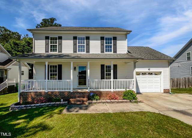 Property at 3708 Mackinac Island Ln, Raleigh, NC 27610, 3 beds, 2.5 baths