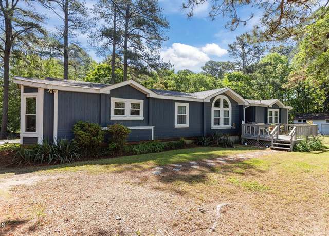 Property at 104 Birdie Dr, Garner, NC 27529, 3 beds, 2 baths