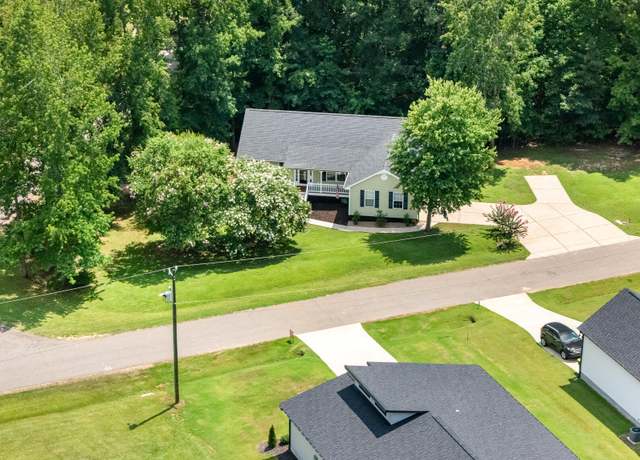 Property at 144 Ottawa Dr, Louisburg, NC 27549, 3 beds, 2 baths
