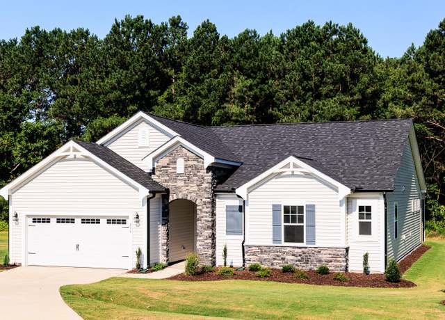 Property at 283 Golfview Ave, Benson, NC 27504, 3 beds, 2 baths