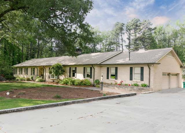 Property at 11 Pine Forest Dr, Siler City, NC 27344, 4 beds, 3 baths