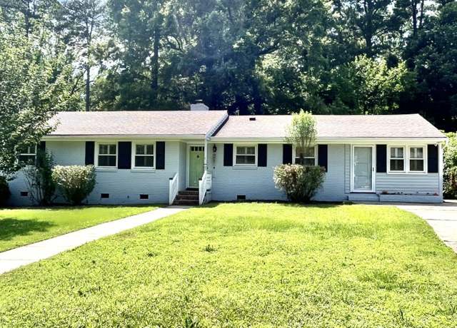 Property at 808 Ravenwood Dr, Raleigh, NC 27606, 3 beds, 2 baths