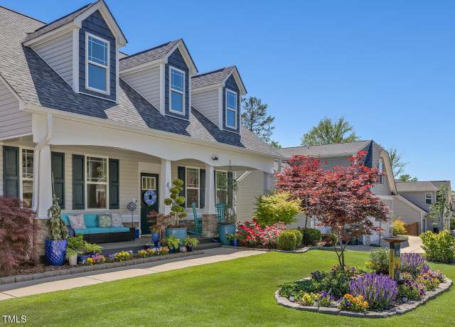 Property at 49 Everwood Dr, Four Oaks, NC 27524, 4 beds, 3 baths