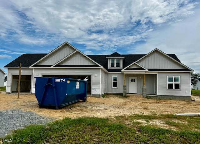Property at 111 Retreat Run Dr, Smithfield, NC 27577, 3 beds, 2 baths